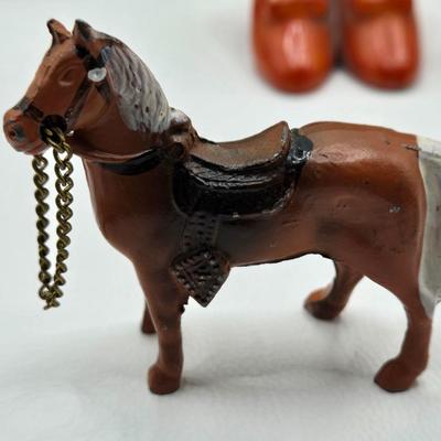 LOT 193: Figurine Collection & More: Made in Occupied Japan, Royal Dalton, Capodimonte, Lenox, Limoges, Maruri Masterpiece