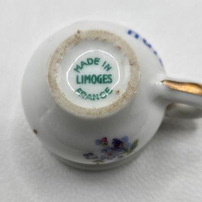 LOT 193: Figurine Collection & More: Made in Occupied Japan, Royal Dalton, Capodimonte, Lenox, Limoges, Maruri Masterpiece