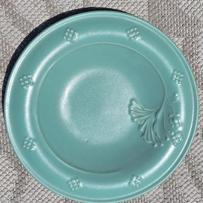 LOT 198: Country Decor Including Large Serving Tray, All Wooden House Plaque, Apple Clock , Cat Shelf Sitter, and More