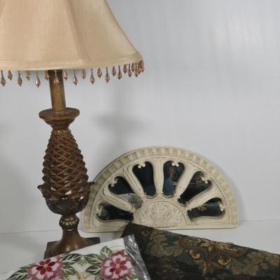 LOT 199: Pineapple Lamp, Mirror Wall Decor, Beautiful Table Runner, and Tablecloth