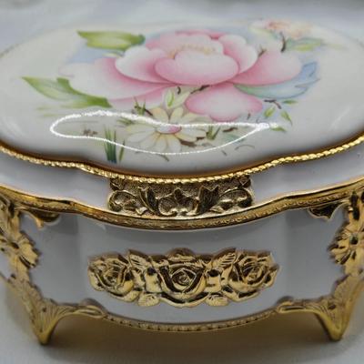 LOT 202: Beautiful San Francisco Music Box, Vintage Violet Trinket Dish, Menu Board with Place-settings, Vintage shoe Clips, and So Much...