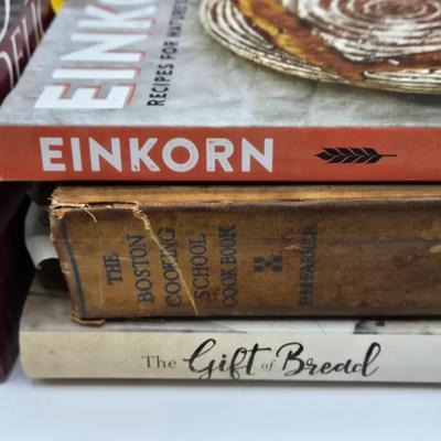 LOT 204: Vintage Aprons and Cookbooks