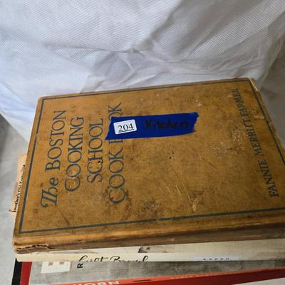 LOT 204: Vintage Aprons and Cookbooks