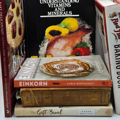 LOT 204: Vintage Aprons and Cookbooks