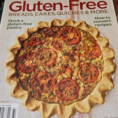 LOT 208: NIB Cuisinart Cookware and Multiple Cookbooks