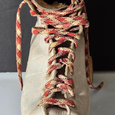 LOT 215: Vintage Women's Chicago Roller Skates, Adjustable Metal Roller Skates, And Chicago Roller Skates that Fit Over Shoes