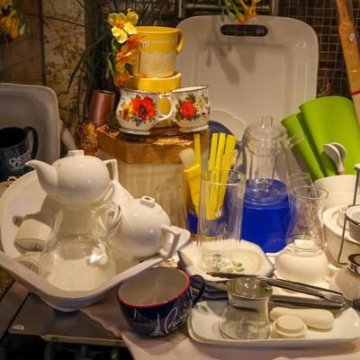 Sale Photo Thumbnail #251: Stove Selection: Beautiful Glassware & More Kitchen Ware

NO CHERRY PICKING or taking ONLY the items you want and leaving the rest! Please arrive with enough time to load. Bring boxes/any tools to assemble/dolly/people to help load/etc.
- Questions? Call 