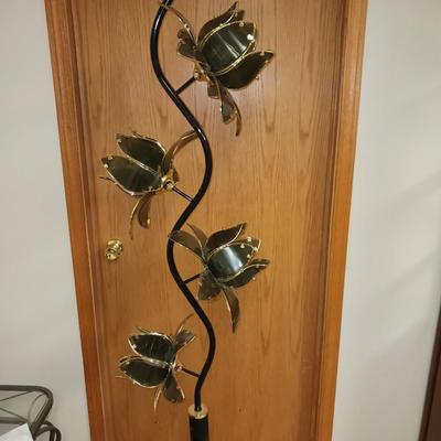 A UNIQUE GLASS PETAL FLOOR LAMP 70" TALL