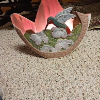 HUMMINGBIRD TV LAMP, LARGE PITCHER, FAUX FLOWERS ON A LARGE GLASS BOWL