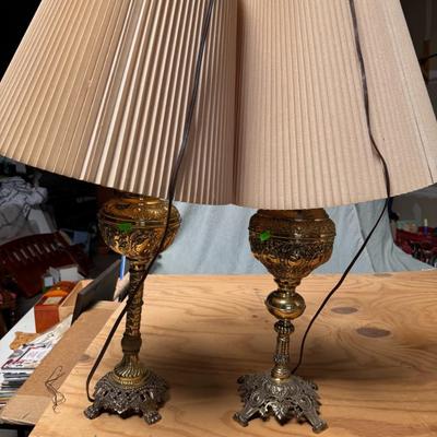Lot of 4 Lamps, 2 Brass lamps, 2 a silver base