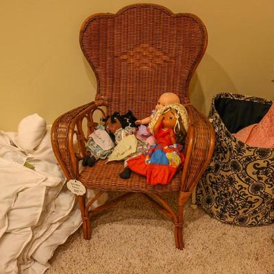 House #2: Kids & Linens Selection