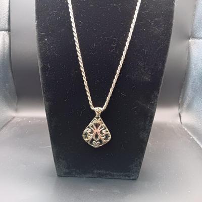 STERLING SILVER CHAIN AND PENDANT 50.64g