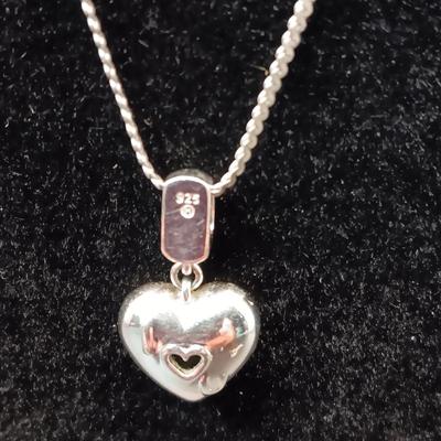 STERLING SILVER CHAIN AND HEART PENDANT PLUS ANTIQUE STERLING LOCKET 16.30g