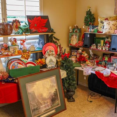 House #2: Holiday Selection Right Side