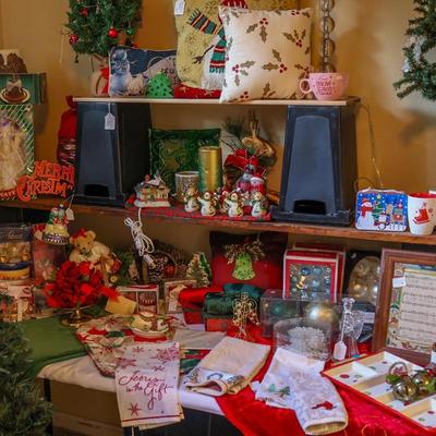 House #2: Holiday Selection Right Side