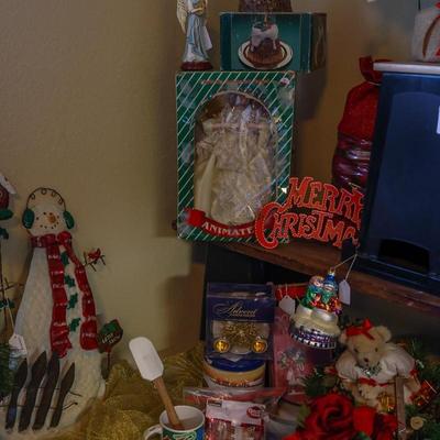 House #2: Holiday Selection Right Side
