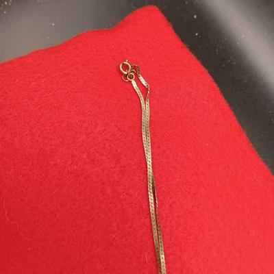 1940'S CHINESE STERLING SILVER PIN WITH TROMBONE CLASP PLUS A STERLING CHAIN 15.49g