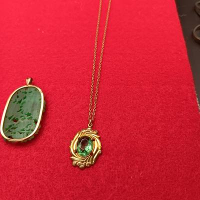 14K GOLD EARRINGS, 18K AND JADE PENDANT AND A COSTUME NECKLACE (GOLD 2.36g)