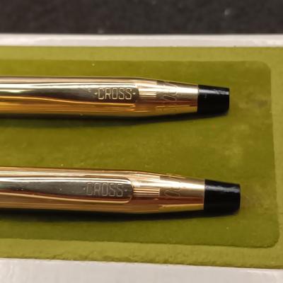 CROSS 12K GOLD FILLED PEN AND PENCIL SET PLUS AN ANTIQUE PIN