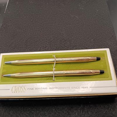 CROSS 12K GOLD FILLED PEN AND PENCIL SET PLUS AN ANTIQUE PIN