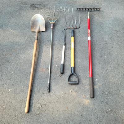 Large Lot of Garden Tools (G-RL)