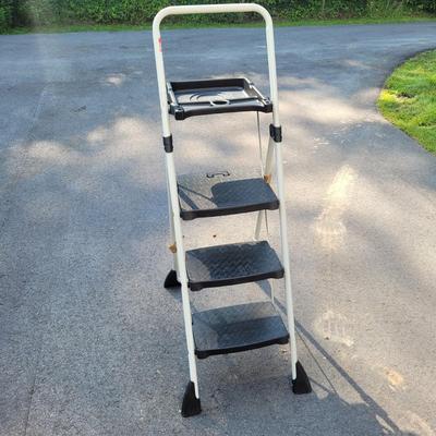 Three Ladders and Stepstools (G-EL)