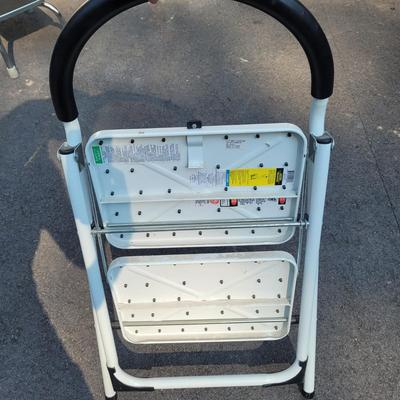 Three Ladders and Stepstools (G-EL)