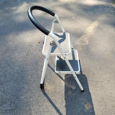 Three Ladders and Stepstools (G-EL)