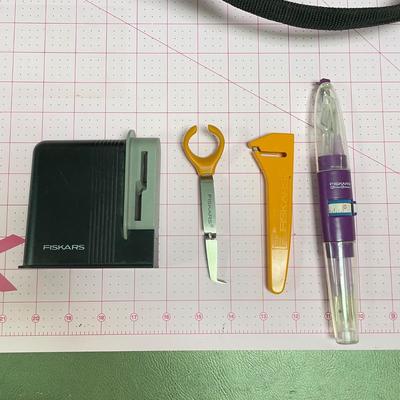 All things Fiskars- incl Craft Suitcase (BO-SS)