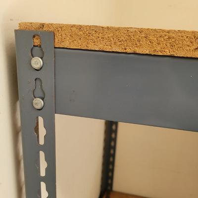 Adjustable Metal and Wood Shelves (G-EL)