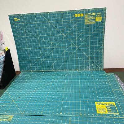 Quilters Paradise- Grids, Rotary Blades & Patterns (BO-SS)