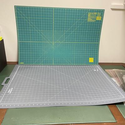 Quilters Paradise- Grids, Rotary Blades & Patterns (BO-SS)