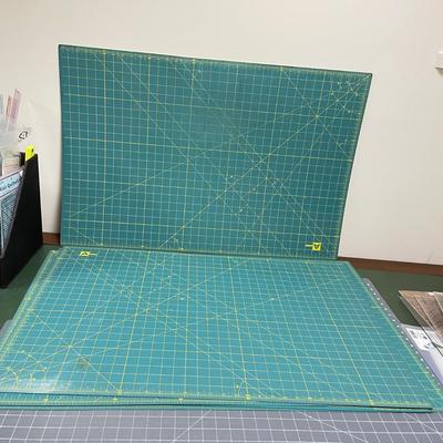 Quilters Paradise- Grids, Rotary Blades & Patterns (BO-SS)