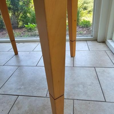 Blonde Colored Patio Table with Plexiglass Top (BSR-JS)