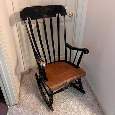 Colonial Style Two Toned Wooden Rocking Chair (BGB-RG)