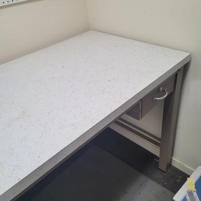 Metal Work Bench with Formica Top (G-EL)
