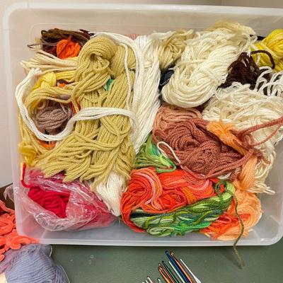 Knit the Season - Yarn & Needles (BO-SS)