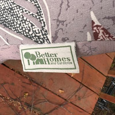 Pair of Patio Chairs & Table (PBD-RG)