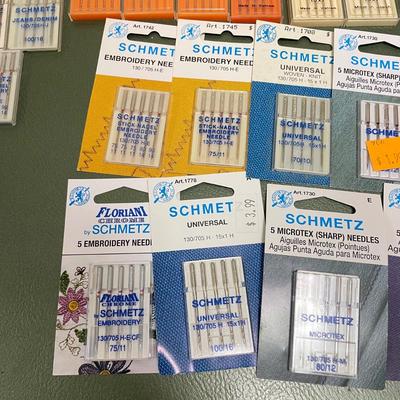Huge Selection of Sewing Machine Needles, Bobbins & Feet (BO-SS)