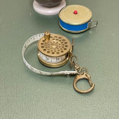 Fishing Reel, Hoover Vacuum & Retracting Vintage Tape Measure (BO-SS)