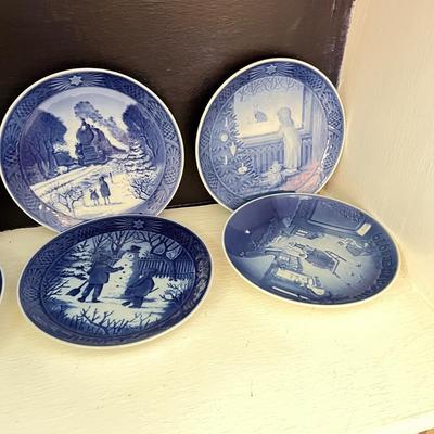 Big Lot Vintage Bing & Grondahl Christmas Plates