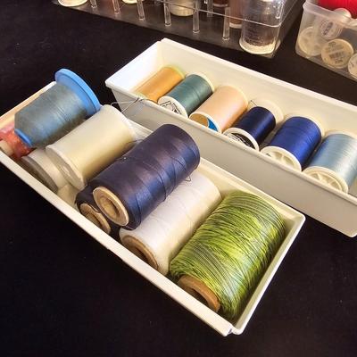 Plastic Spool Holders & Misc. Thread (BD-JS)