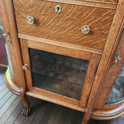 Antique Oak Sideboard Buffet Curved Glass Side Doors Beveled Mirror Carved Feet on Casters 40x16x50