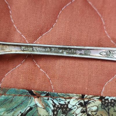 King Edward Silverplate Flatware w Storage Box