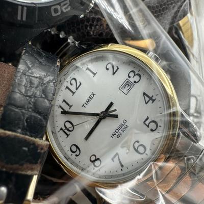 Huge Watch Lot 7.5 Pounds