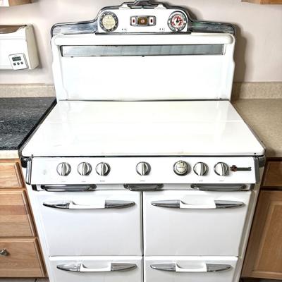 1950's O'Keefe and Merritt Gas Stove - Fully Restored and Fully Functional