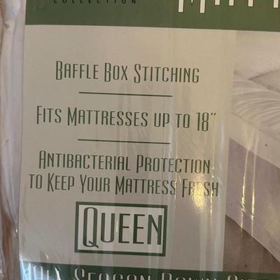 NEW Sweet Home Queen Size Mattress Topper Hypoallergenic Down Alternative NEW