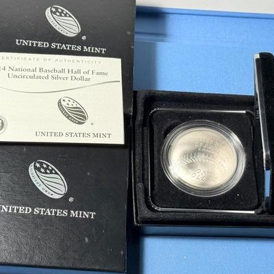 2014 P Uncirculated Baseball Hall of Fame Silver Dollar, $1 Baseball Glove Coin as Pictured.