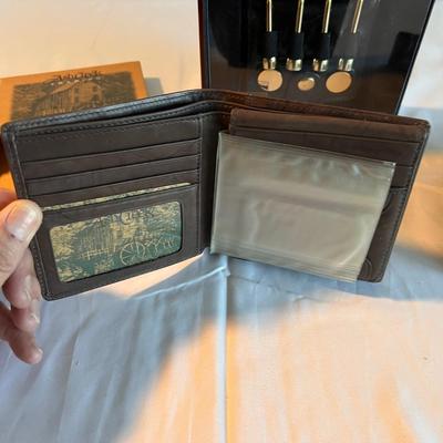 Ash Creek Trading & Tommy Hilfiger Leather Wallets & Flask (LR-RG)