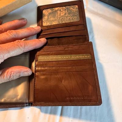 Ash Creek Trading & Tommy Hilfiger Leather Wallets & Flask (LR-RG)